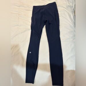 Navy lulu lemon leggings size 4 with pockets